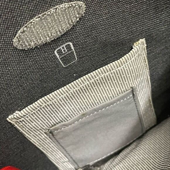 Brenthaven Collins Collection Vertical Charcoal Crossbody Messenger Bag - Picture 12 of 16